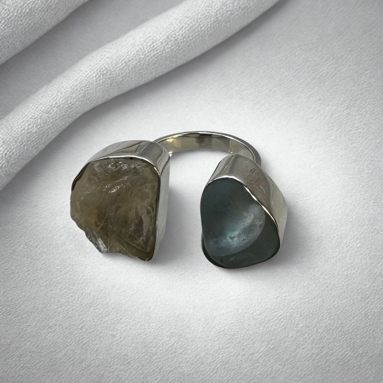 Δαχτυλίδι με Φεγγαρόπετρα και Μπλε Τοπάζι