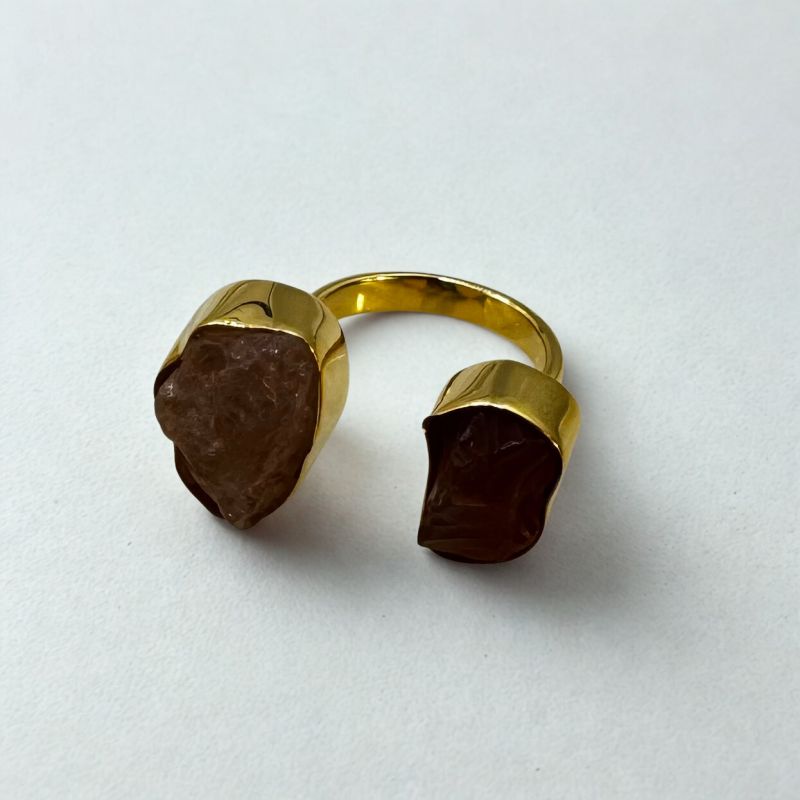 Φωτογραφία από Δαχτυλίδι με Ροζ Χαλαζία και Καρνεόλη 