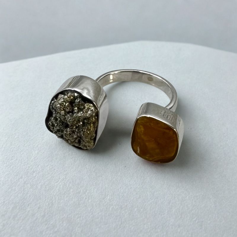 Φωτογραφία από Δαχτυλίδι με Πυρίτη και Κίτρινη