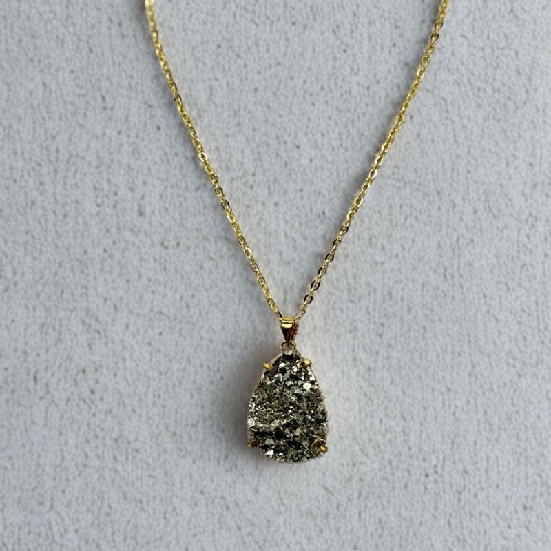 Φωτογραφία από Necklace with Pyrite