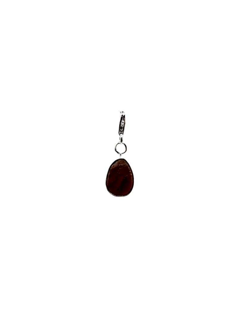 Φωτογραφία από Carnelian Charm
