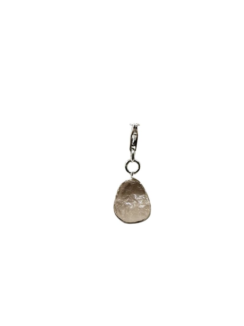 Φωτογραφία από Rose Quartz Charm